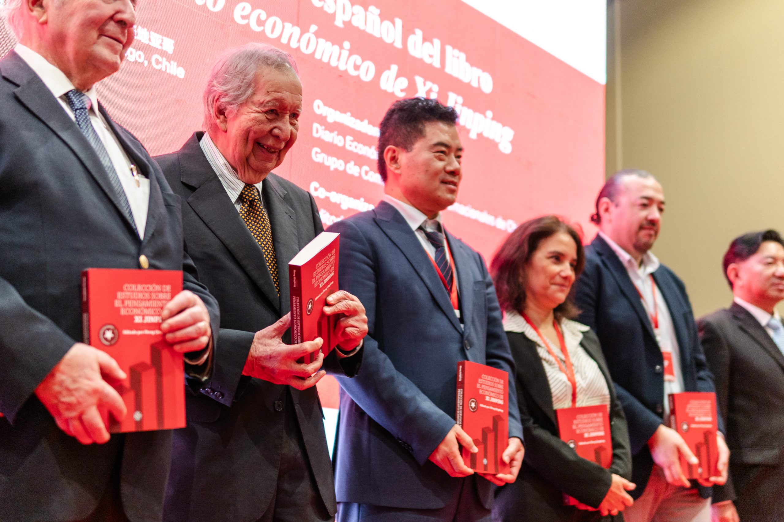 En este momento estás viendo La primera traducción al español de la Colección de Estudios sobre el Pensamiento Económico de Xi Jinping